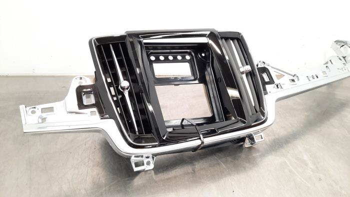 Radiotrim Volvo V90 II 2.0 D3 16V - 31366590 - Autohandel Didier