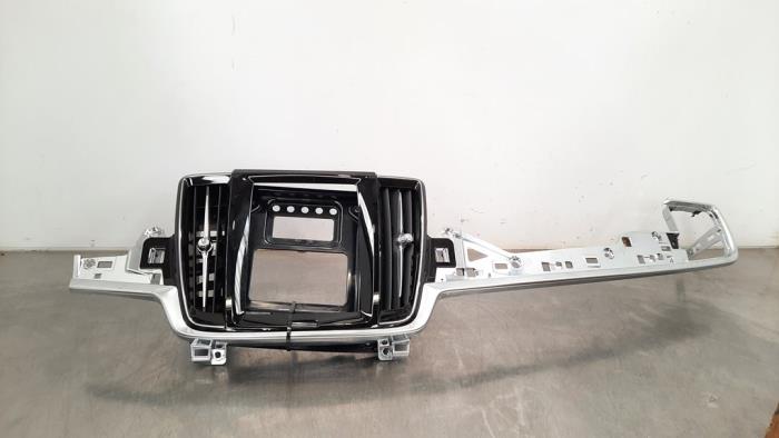 Radiotrim Volvo V90 II 2.0 D3 16V - 31366590 - Autohandel Didier