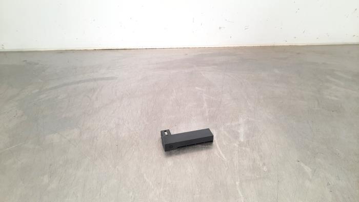 Używane Keyless Entry-Antena Volvo V90 II (PW) 2.0 D3 16V Cena € 12,10 Z VAT oferowane przez Autohandel Didier