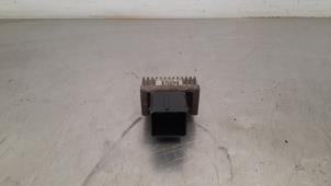 Used Glow plug relay Renault Master IV (FV) 2.3 dCi 125 16V FWD Price € 18,15 Inclusive VAT offered by Autohandel Didier