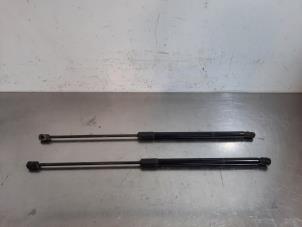 Used Set of gas struts for boot Opel Corsa E 1.4 16V Price € 42,35 Inclusive VAT offered by Autohandel Didier