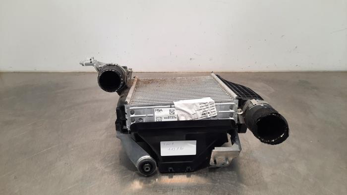 Usados Intercooler Peugeot 3008 II (M4/MC/MJ/MR) 1.2 12V e-THP PureTech 130 Precio € 60,50 IVA incluido ofrecido por Autohandel Didier
