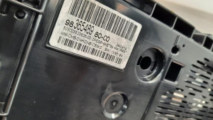 Cuentakilómetros de un Peugeot 508 (F3/FB/FH/FP) 1.5 BlueHDi 130 2019