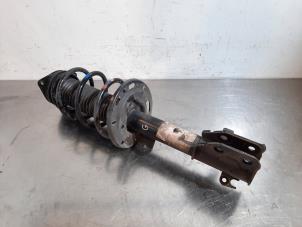 Used Fronts shock absorber, left Citroen C4 Berline (BA/BB/BC) 1.5 BlueHDi 110 16V Price € 127,05 Inclusive VAT offered by Autohandel Didier