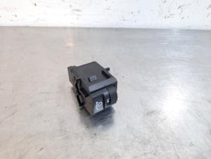 Used Height control switch Citroen C4 Berline (BA/BB/BC) 1.5 BlueHDi 110 16V Price € 24,20 Inclusive VAT offered by Autohandel Didier