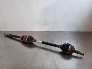 Used Front drive shaft, right Peugeot 308 SW (L4/L9/LC/LJ/LR) 1.5 BlueHDi 130 Price € 127,05 Inclusive VAT offered by Autohandel Didier