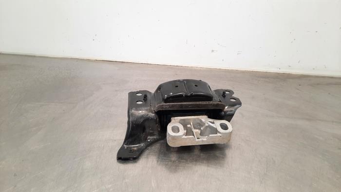 Usagé Support moteur Volkswagen Polo VI (AW1) 1.0 MPi 12V Prix € 24,20 Prix TTC proposé par Autohandel Didier