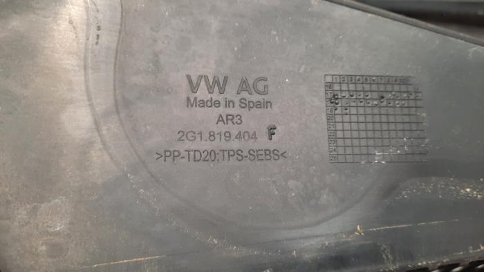 Paravent d'un Volkswagen Polo VI (AW1) 1.0 MPi 12V 2019