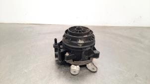 Used Fuel filter Mercedes Vito (447.6) 2.0 116 CDI 16V Price € 42,35 Inclusive VAT offered by Autohandel Didier