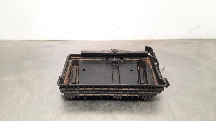 Battery box from a Mercedes-Benz C (W205) C-250 2.2 CDI 16V BlueTEC, C-250d 2015