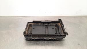 Used Battery box Mercedes C (W205) C-250 2.2 CDI 16V BlueTEC, C-250d Price € 30,25 Inclusive VAT offered by Autohandel Didier