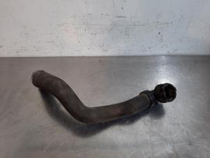 Used Radiator hose Citroen C4 Picasso (3D/3E) 2.0 Blue HDI 150 Price € 18,15 Inclusive VAT offered by Autohandel Didier