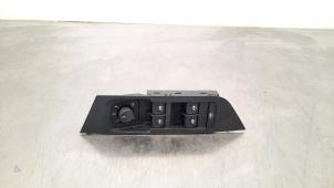 Used Multi-functional window switch Skoda Karoq 1.5 TSI 16V Price € 36,30 Inclusive VAT offered by Autohandel Didier
