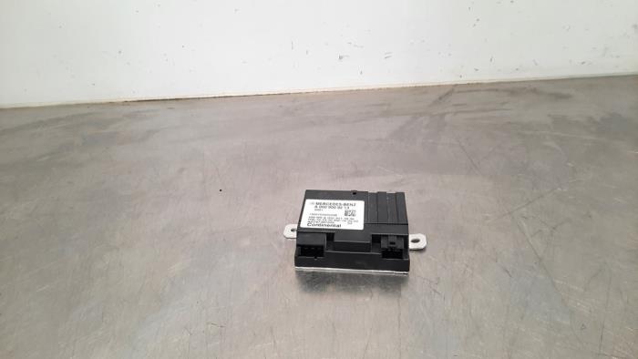 Electric fuel module from a Mercedes-Benz Vito (447.6) 2.2 114 CDI 16V 2019