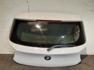Used Tailgate BMW 1 serie (F21) 114i 1.6 16V Price € 193,60 Inclusive VAT offered by Autohandel Didier