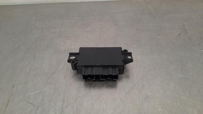 Begagnade PDC-modul Ford Puma 1.0 Ti-VCT EcoBoost mHEV 12V Pris € 30,25 Inklusive moms erbjuds av Autohandel Didier