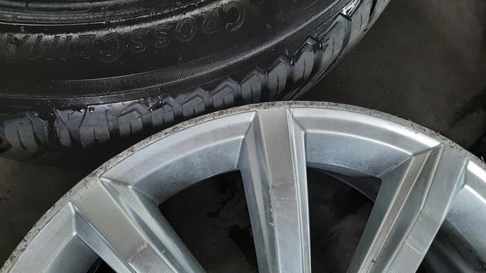 Set of wheels + winter tyres from a Volkswagen Passat Variant (3G5) 1.4 GTE 16V 2023