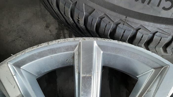 Juego de llantas y neumáticos de invierno de un Volkswagen Passat Variant (3G5) 1.4 GTE 16V 2023