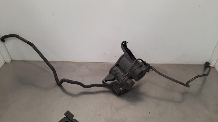Begagnade Kolfilter Audi RS 6 Avant (C7) 4.0 V8 TFSI 32V Pris € 60,50 Inklusive moms erbjuds av Autohandel Didier