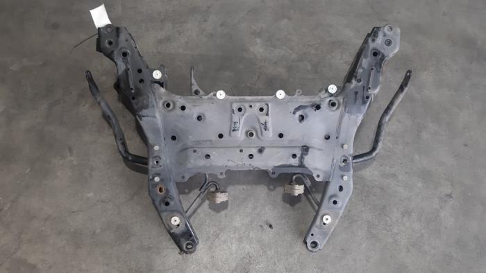 Subframe from a BMW X1 (F48) xDrive 20d 2.0 16V 2018
