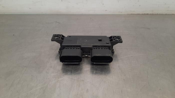 Electric fuel module from a Mercedes-Benz Vito (447.6) 2.0 119 CDI 16V 4x4 2021