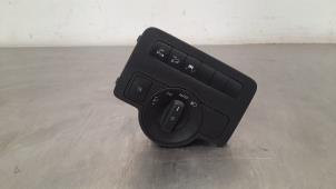 Used AIH headlight switch Mercedes Vito (447.6) 2.0 119 CDI 16V 4x4 Price € 48,40 Inclusive VAT offered by Autohandel Didier
