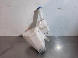 Used Front windscreen washer reservoir Citroen C1 1.0 Vti 68 12V Price € 42,35 Inclusive VAT offered by Autohandel Didier