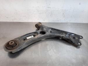 Used Front wishbone, right Hyundai i30 (PDEB5/PDEBB/PDEBD/PDEBE) 1.0 T-GDI 12V Price € 127,05 Inclusive VAT offered by Autohandel Didier