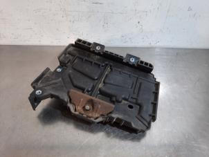 Used Battery box Hyundai i30 (PDEB5/PDEBB/PDEBD/PDEBE) 1.0 T-GDI 12V Price € 30,25 Inclusive VAT offered by Autohandel Didier
