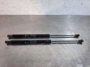Used Set of gas struts for boot Fiat Panda (312) 1.3 D 16V Multijet 4x4 Price € 42,35 Inclusive VAT offered by Autohandel Didier