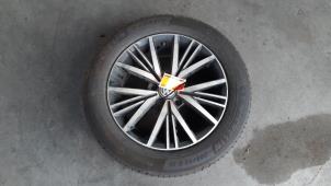 Usagé Jante + pneumatique Volkswagen Golf Sportsvan (AUVS) 1.6 TDI BlueMotion 16V Prix € 260,15 Prix TTC proposé par Autohandel Didier