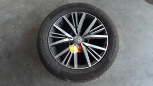 Gebrauchte Felge + Reifen Volkswagen Golf Sportsvan (AUVS) 1.6 TDI BlueMotion 16V Preis € 260,15 Mit Mehrwertsteuer angeboten von Autohandel Didier