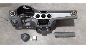 Usados Airbag set + dashboard Mercedes GLA (156.9) 2.2 200 CDI, d 16V Precio € 1.149,50 IVA incluido ofrecido por Autohandel Didier