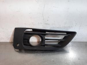 Used Fog light cover plate, right BMW 2 serie Active Tourer (F45) 218i 1.5 TwinPower Turbo 12V Price on request offered by Autohandel Didier