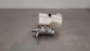 Used Master cylinder Renault Clio IV (5R) 1.2 TCE 16V GT EDC Price € 54,45 Inclusive VAT offered by Autohandel Didier