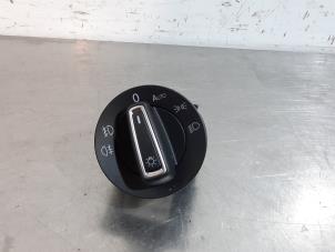 Used Light switch Volkswagen Tiguan (AD1) 1.5 TSI 16V Evo BlueMotion Technology Price € 48,40 Inclusive VAT offered by Autohandel Didier