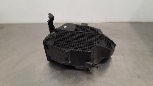 Used Air box Renault Clio IV (5R) 1.2 TCE 16V GT EDC Price € 48,40 Inclusive VAT offered by Autohandel Didier