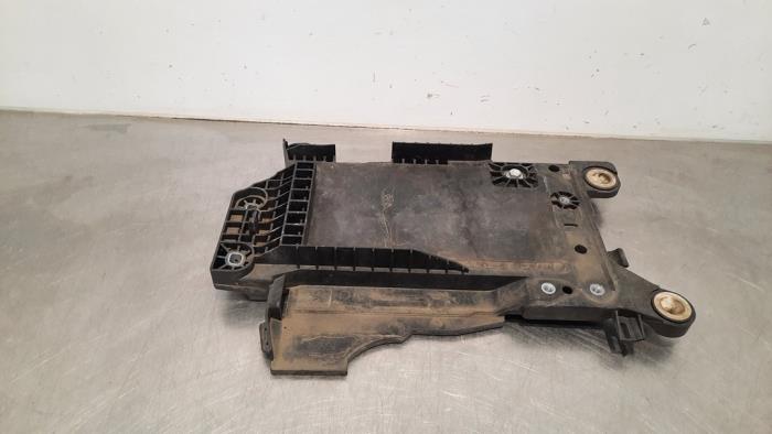 Battery box from a BMW X1 (F48) xDrive 20d 2.0 16V 2018