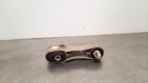 Used Engine mount BMW X1 (F48) xDrive 20d 2.0 16V Price € 24,20 Inclusive VAT offered by Autohandel Didier