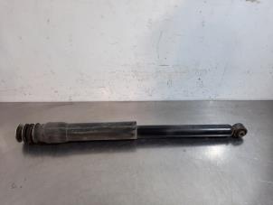 Used Rear shock absorber, right Toyota Yaris IV (P21/PA1/PH1) 1.5 12V Hybrid 115 Price € 36,30 Inclusive VAT offered by Autohandel Didier