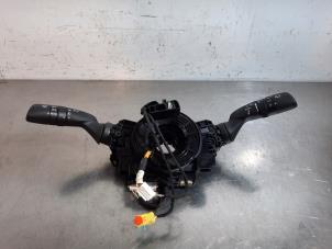 Used Steering column stalk Toyota Yaris IV (P21/PA1/PH1) 1.5 12V Hybrid 115 Price € 163,35 Inclusive VAT offered by Autohandel Didier
