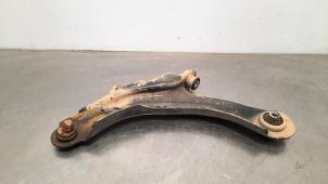 Used Front wishbone, left Renault Captur (2R) 1.5 Energy dCi 90 FAP Price € 54,45 Inclusive VAT offered by Autohandel Didier