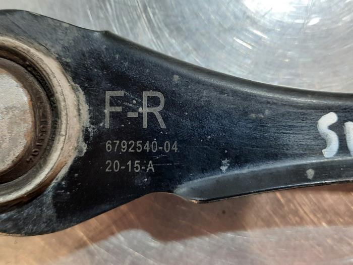 Rear upper wishbone, left from a BMW 1 serie (F20) 116d 1.5 12V TwinPower 2015