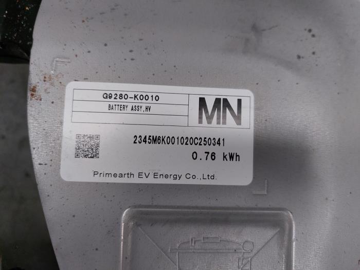 Battery (Hybrid) from a Toyota Yaris IV (P21/PA1/PH1) 1.5 12V Hybrid 115 2021