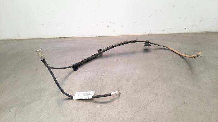 Cable (miscellaneous) from a Renault Captur (2R) 1.5 Energy dCi 90 FAP 2019