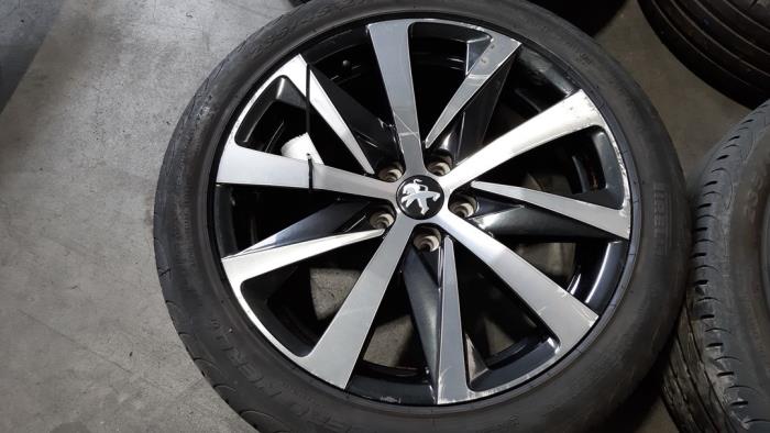 Set of wheels + tyres Peugeot 508 SW 2.0 16V BlueHDi 160 - 98141181XA