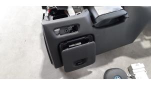 Usados Airbag set + dashboard BMW X5 (G05) xDrive 45 e iPerformance 3.0 24V Precio € 2.541,00 IVA incluido ofrecido por Autohandel Didier