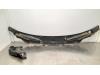 BMW 2 serie Active Tourer (F45) 216d 1.5 TwinPower Turbo 12V Cowl top grille