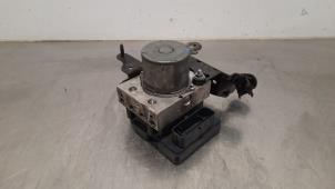 Used ABS pump Renault Master IV (FV) Price on request offered by Autohandel Didier