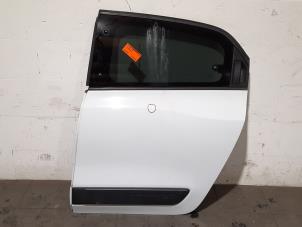 Used Rear door 4-door, left Renault Twingo III (AH) 1.0 SCe 70 12V Price € 381,15 Inclusive VAT offered by Autohandel Didier
